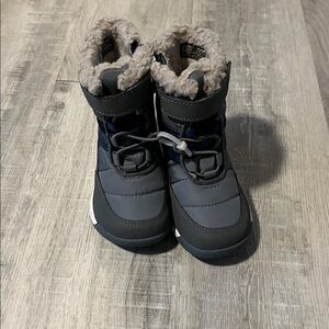 Merrell unisex-child Alpine Puffer Jr Snow Boots size 5M